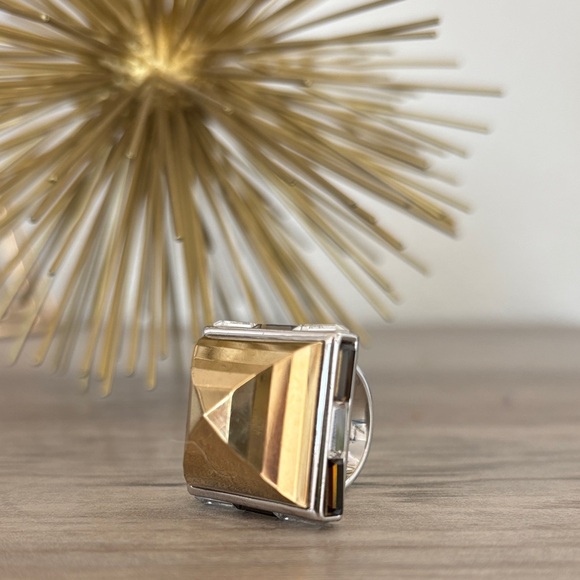 henri bendel Jewelry - Henri Bendel pyramid cocktail ring